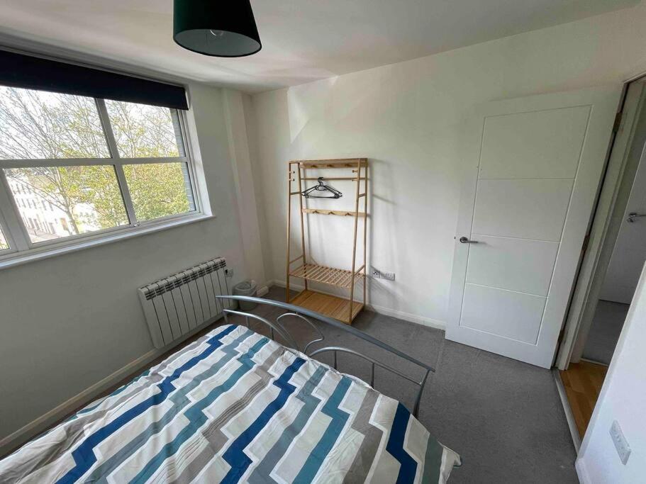 2 Bed Centre Flat Apartment