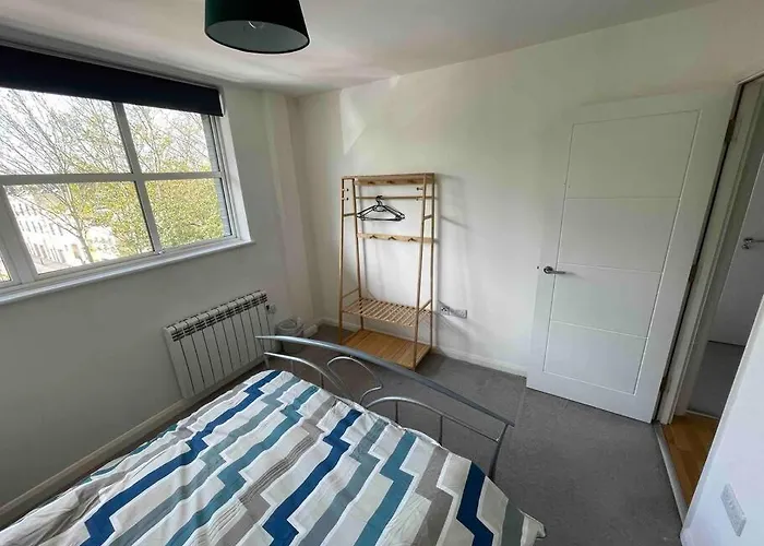 2 Bed City Centre Flat